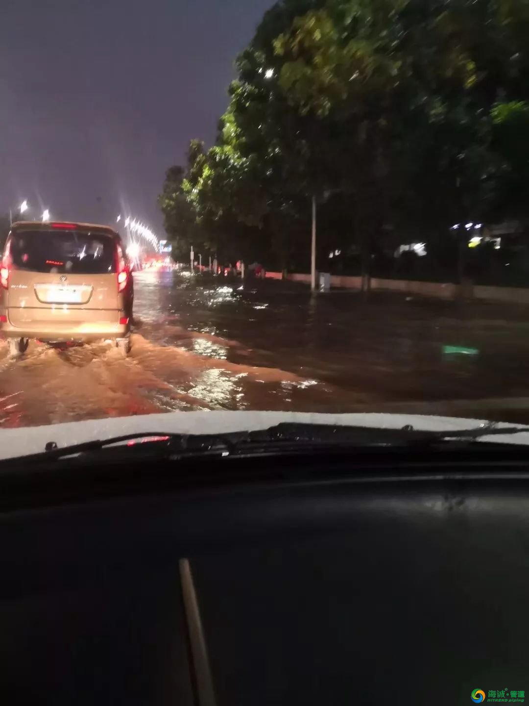 东莞第一场雷暴雨这些地方被水淹了东莞PE排水系