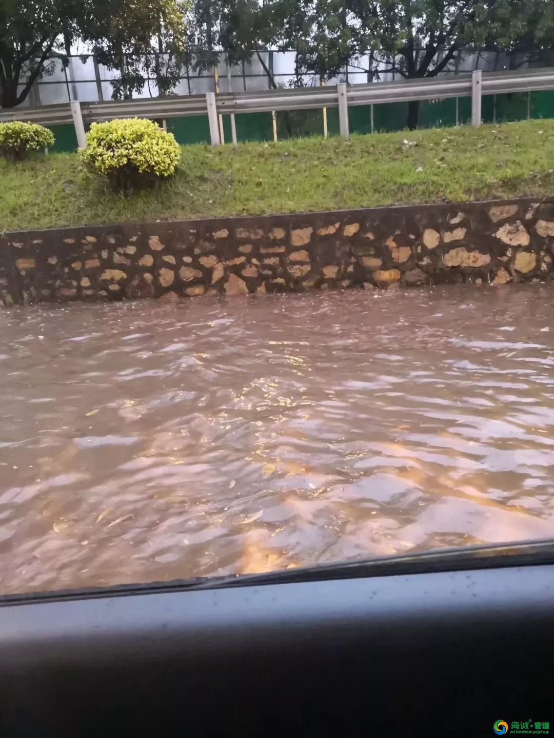 东莞第一场雷暴雨这些地方被水淹了东莞PE排水系